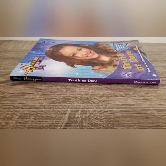 Hannah Montana Truth or Dare Book Disney Channel - Picture 3 of 5